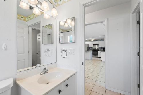 1845 Mango Tree Dr, Edgewater FL 32141-3925 exterior