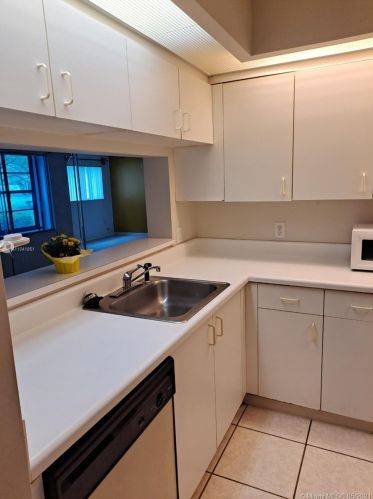 1400 137th Ave, Hollywood FL  33027-3514 exterior