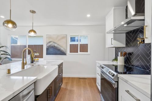 2980 Oakmont Dr, San Bruno CA  94066-1244 exterior