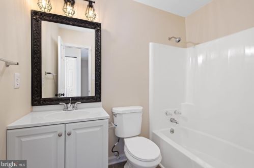 334 Albany St, Fredericksburg VA  22407-6304 exterior