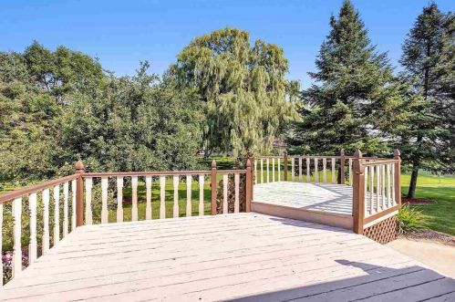 2115 Andy John Ct, Green Bay, WI 54311-6371