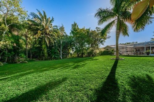 4811 Cross Pointe Dr, Oldsmar FL 34677-5202 exterior