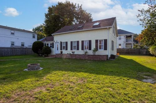 240 Sisson St, Providence, RI 02909-3939