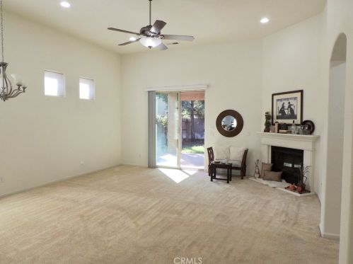 6559 Simpson Ave, Fresno, CA 93727-1421