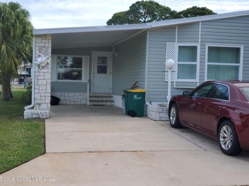 649 Marlin Cir, Sebastian, FL 32976-2405