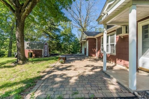 518 Route 31, East Amwell Township NJ  08551-1221 exterior