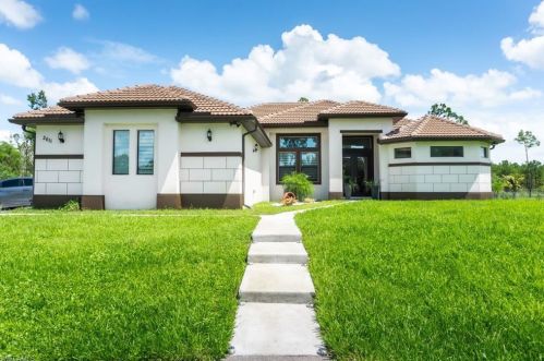 2611 52nd Ave, Naples, FL 34120-0520