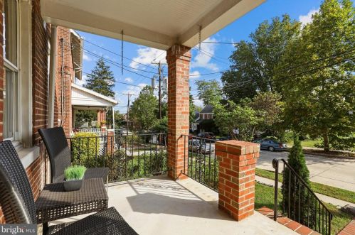 817 Quackenbos St, Washington, DC 20011-1912
