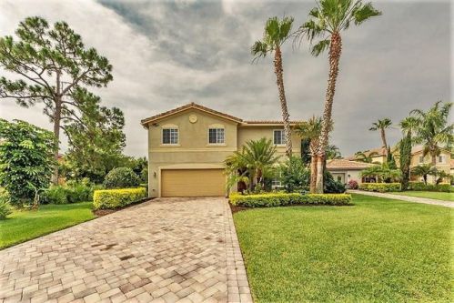 4205 55th St, Vero Beach, FL 32967-2423