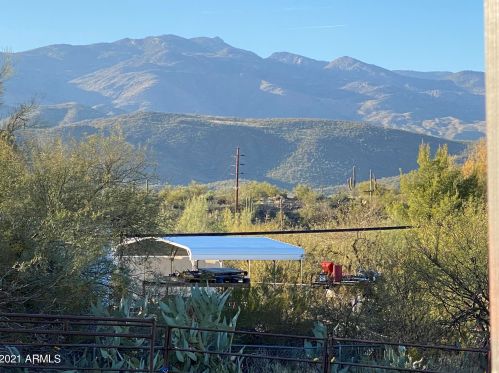34600 Roadrunner Rd, Black Canyon City, AZ 85324-8774