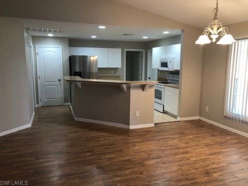 1021 14th St, Cape Coral, FL 33993-6038