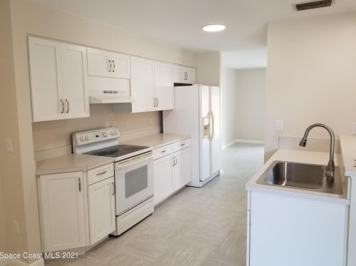 298 Towne Pl, Titusville FL  32796-3055 exterior