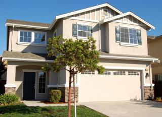 9049 Church St, Gilroy, CA 95020-7210
