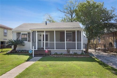 713 Betz Ave, New Orleans, LA 70121-2416