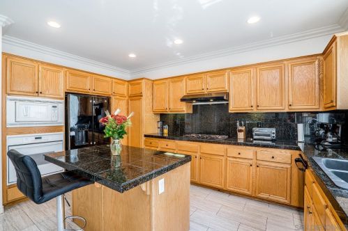 29487 Georgetown Ln, Temecula CA  92591-2803 exterior