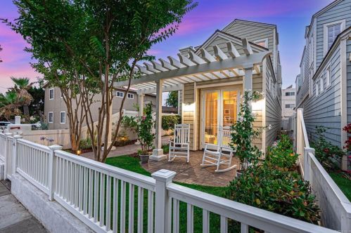 4008 Honeycutt St, San Diego, CA 92109-6222