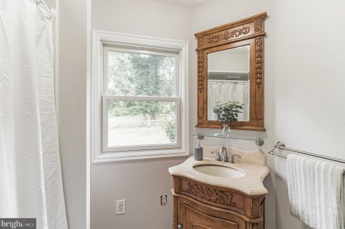 2746 Old Welsh Rd, Willow Grove PA  19090-3934 exterior