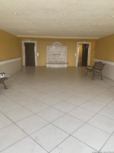 5100 41st St, Hollywood FL 33023-6948 exterior