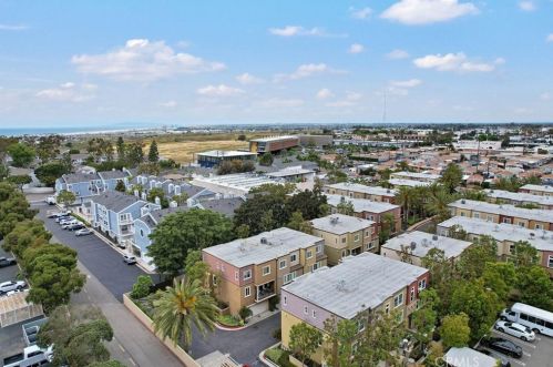 8 Nautical Mile Dr, Newport Beach CA  92663-2784 exterior