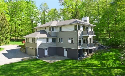 52 High Ridge Rd, Scotts Corners, NY 10576-1604
