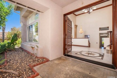 2287 Monarch Ridge Cir, El Cajon CA  92019-3877 exterior