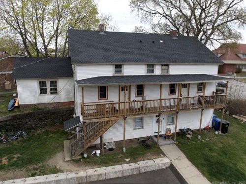35 Railroad Ave, Norwich CT  06351-2253 exterior