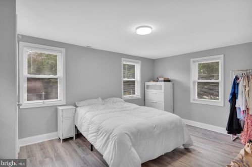 501 Rhoads Ave, Tavistock NJ  08033-2931 exterior