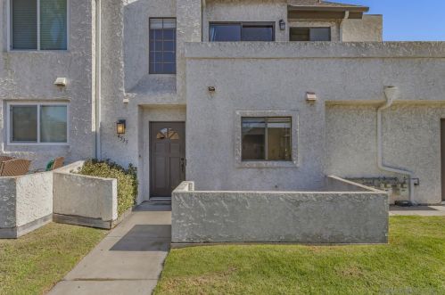 4535 Everts St, San Diego, CA 92109-2902