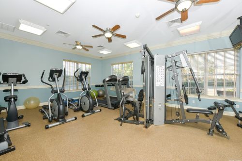 1622 Finch Ln, Central Islip NY  11722-4491 exterior