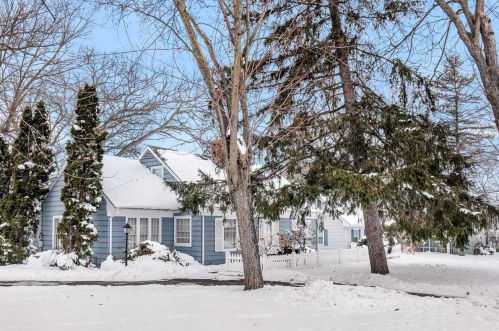 383 Lake St, Green Lake, WI 54941-8618
