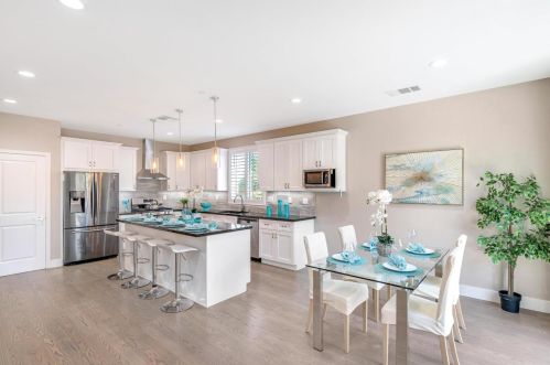 1106 Sprig Way, Gilroy CA  95020-8113 exterior