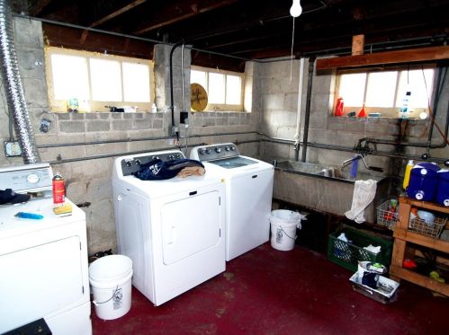 5722 Beloit Rd, Milwaukee WI 53219-2412 exterior