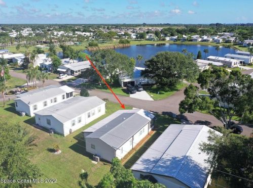 5423 Bannock St, Sebastian, FL 32976-7787