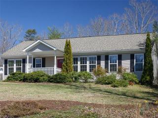 103 Founders Way, Oak Park, NC 28704-9203