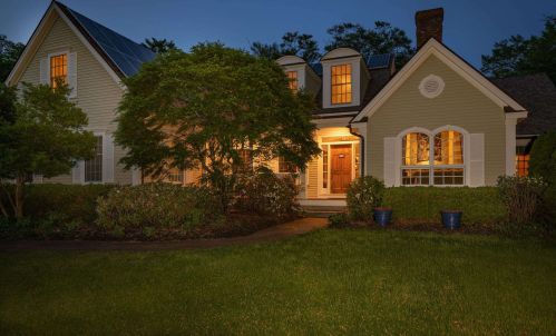 16 Squier Dr, North Hampton, NH 03862-2249