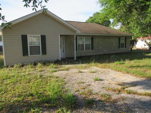 76 Millers Way, Defuniak Springs, FL 32433-7721