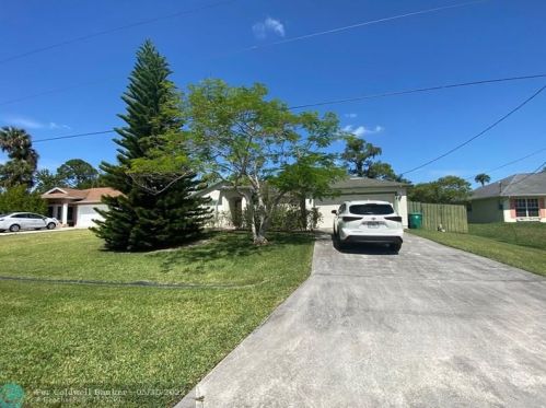 2558 Aberdeen St, Fort Pierce, FL 34953-2500