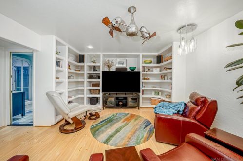 11225 Westonhill Dr, San Diego CA  92126-1447 exterior