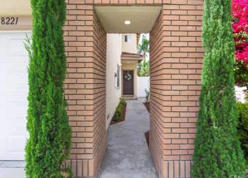 8221 White Fir Ln, Anaheim, CA 92808-2310