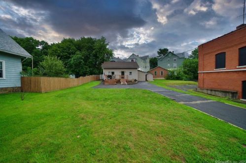 33 Kensington Ave, New Britain, CT 06051-3303