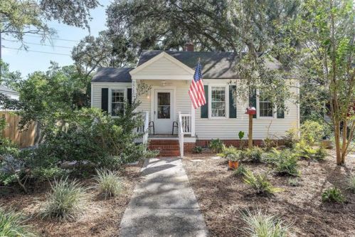 2712 Oaklawn St, Beaufort, SC 29902-4335