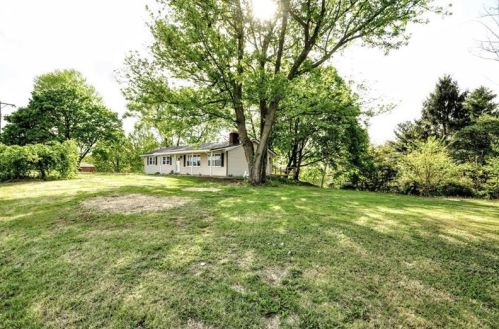 951 Linden Rd, Eighty Four, PA 15330-2525