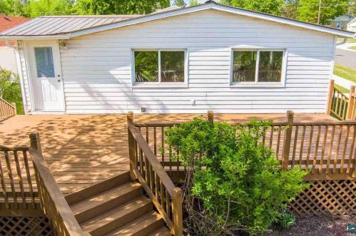 526 Lake St, Chisholm MN  55719-1334 exterior