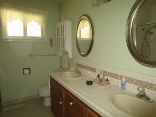 6631 Augusta St, Fresno CA  93710-3816 exterior
