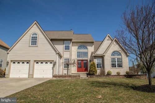 9 Canyon Dr, Berlin Boro, NJ 08009-1411