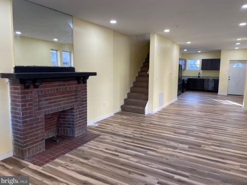 1935 Market St, Harrisburg, PA 17103-2527