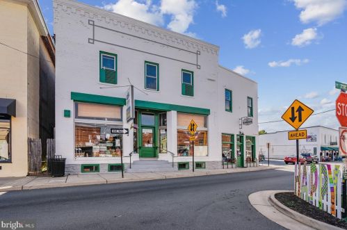 527 Rugby Ct, Purcellville VA  20132-3415 exterior