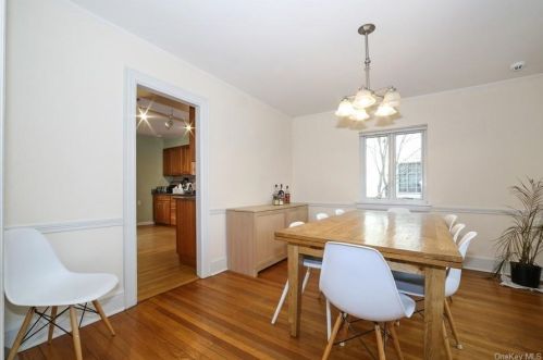 1187 Post Rd, Scarsdale NY  10583-2023 exterior