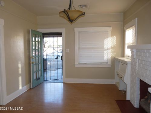 921 7th Ave, Tucson, AZ 85705-7730