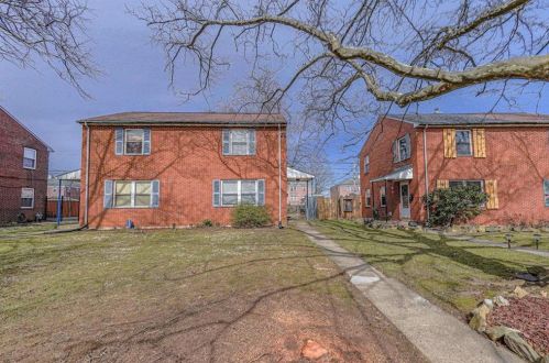 213 Palmer St, Easton PA  18042-7238 exterior